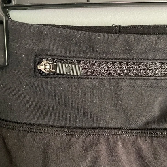 Lululemon Speed Up Low-Rise Lined Shorts Size 8 - Picture 5 of 6
